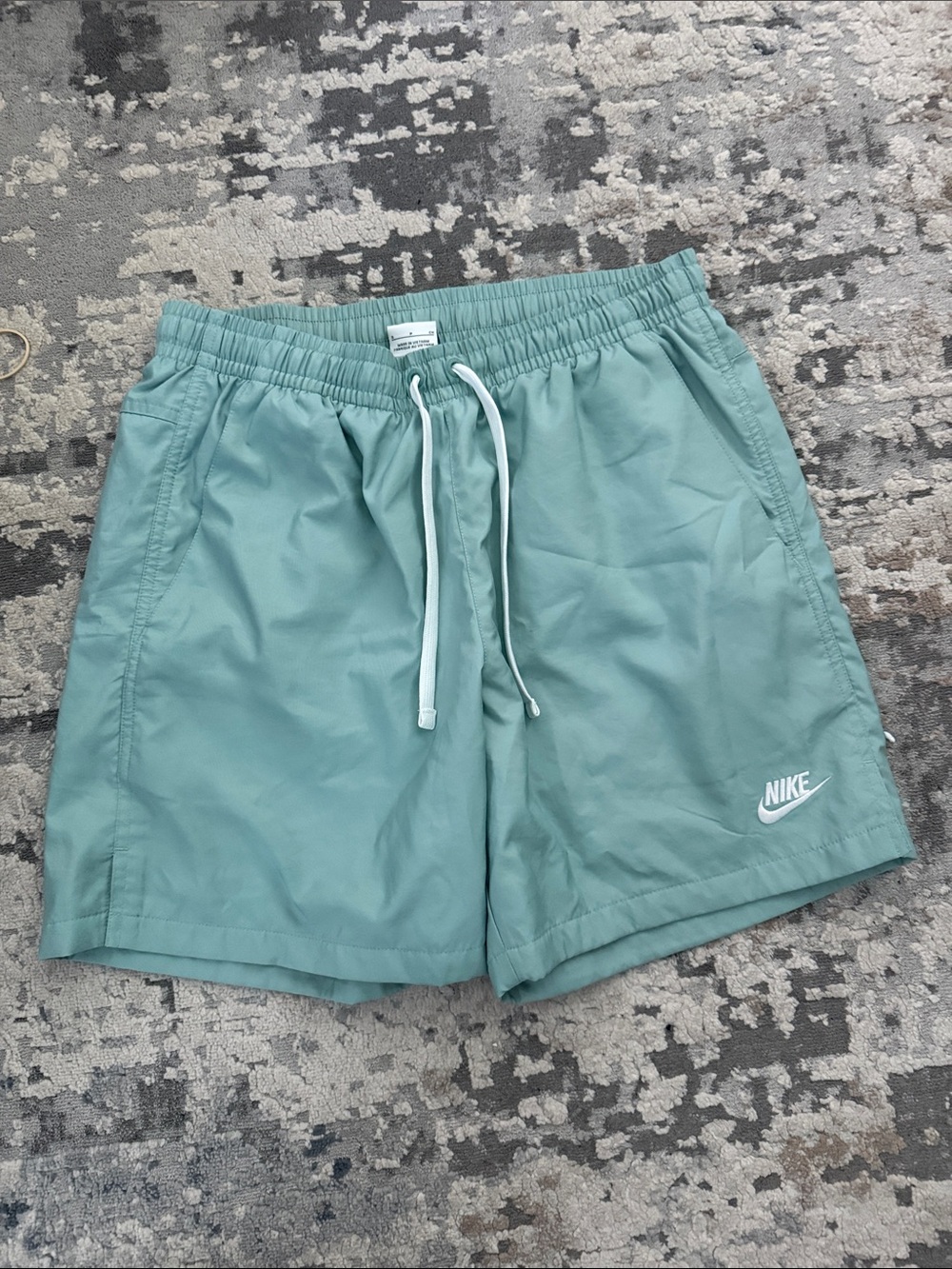 Nike Men’s Mint Green Athletic Shorts - Picture 1 of 3